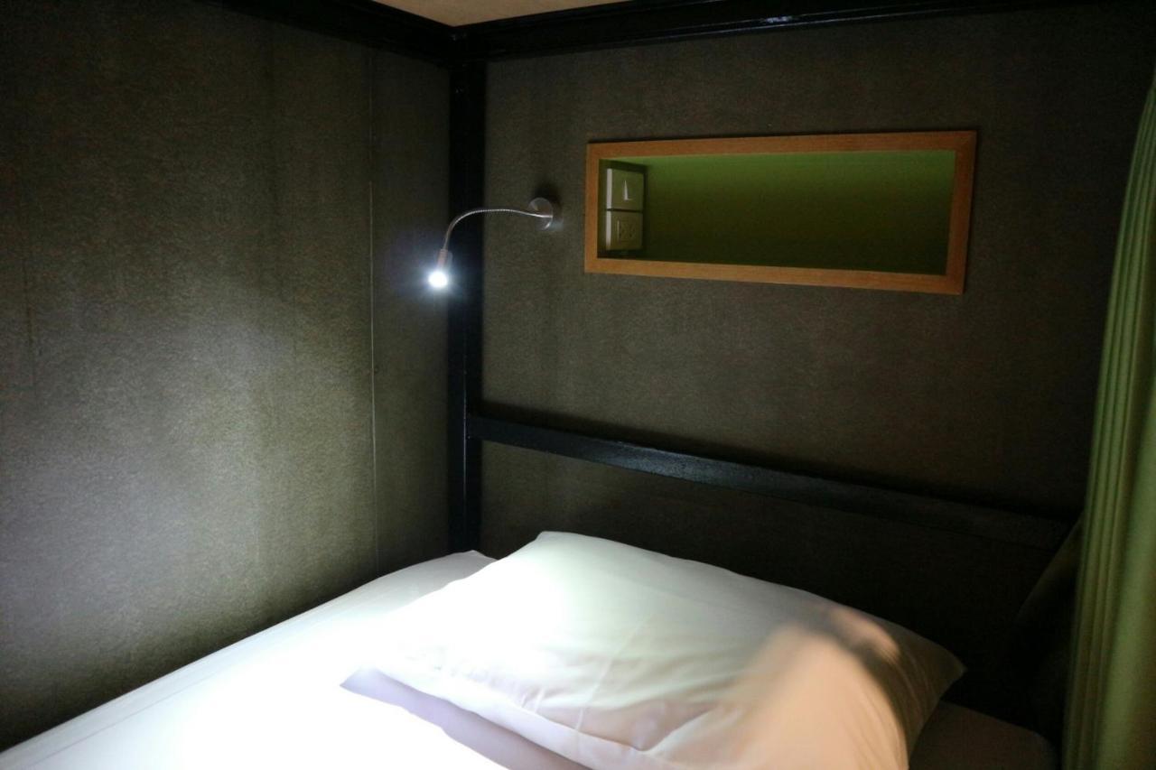 The Campus Hostel Bangkok Extérieur photo